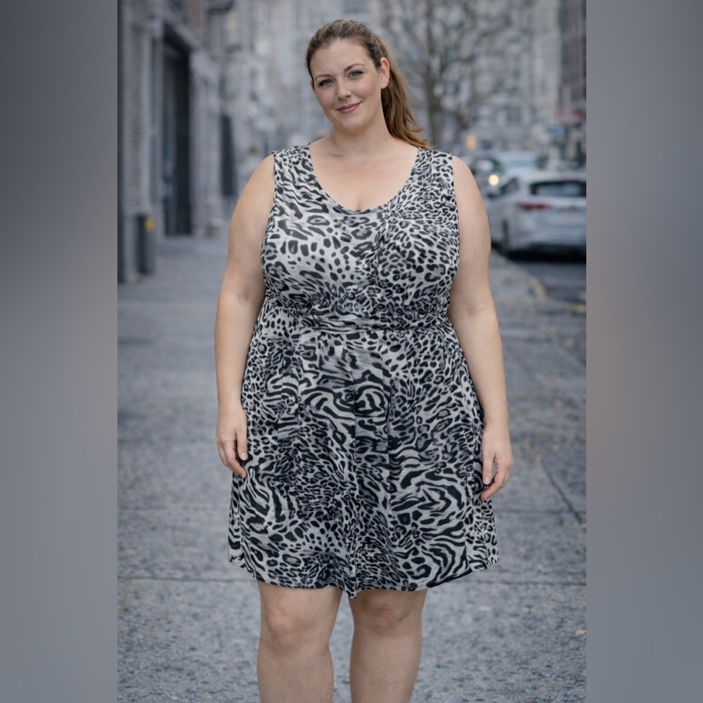 No boundaries stretchy waist sleeveless plus size dress